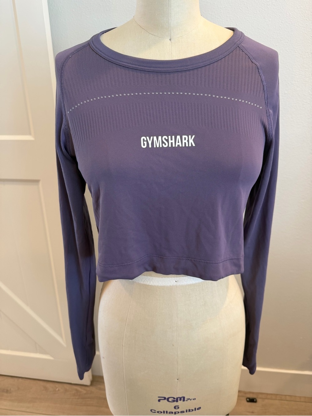 Gymshark Long Sleeve Cropped Top in Dusty Plum